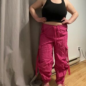 🚨2/15$🚨pink baggy parachute pants